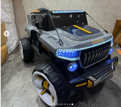 5388 KIDS JEEP Jumbo-Sized 2-seater is perfect for kids aged 1-11 years old.